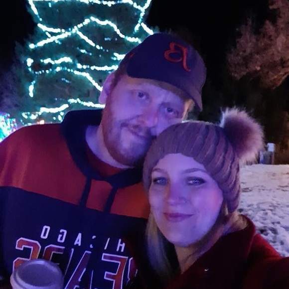 Meet your Posher, Stephanie - Picture 3 of 3